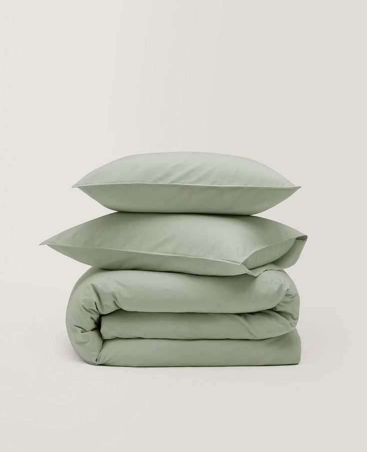 400 TC Solid Colour Bedsheet, King Size (108 x 108 in) with 2 Pillow Covers